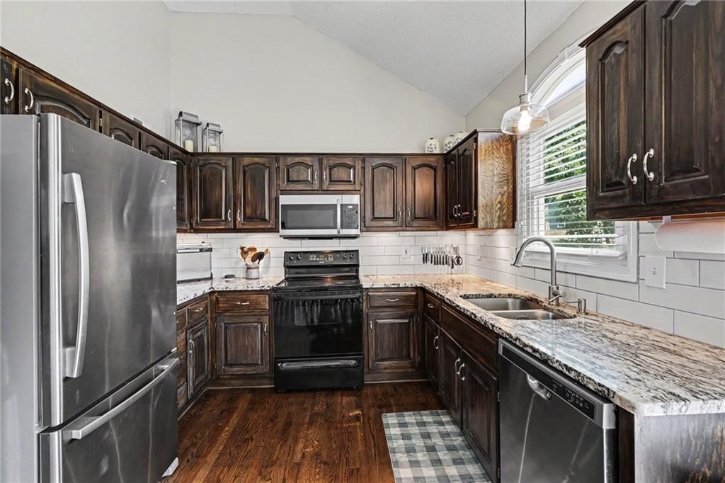 21620 W 53rd Street — photo 12