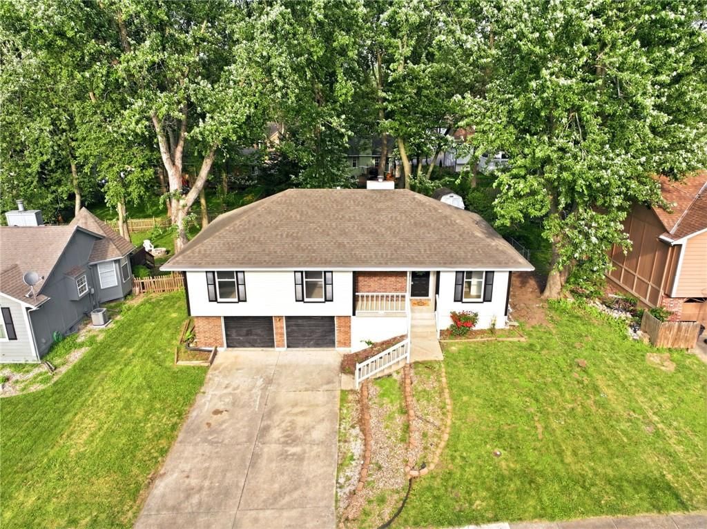 2424 NW Leann Drive — photo 40