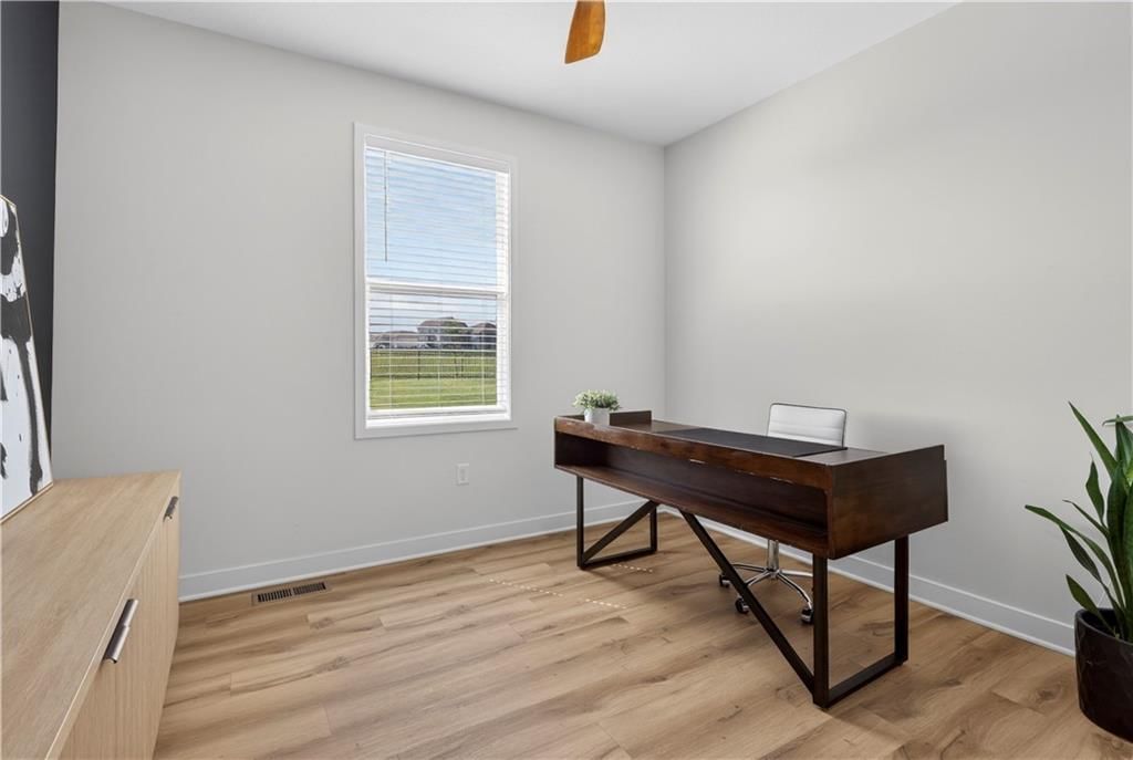 18702 Theden Street — photo 20