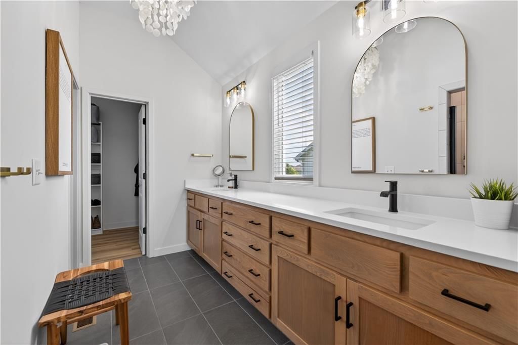 18702 Theden Street — photo 25