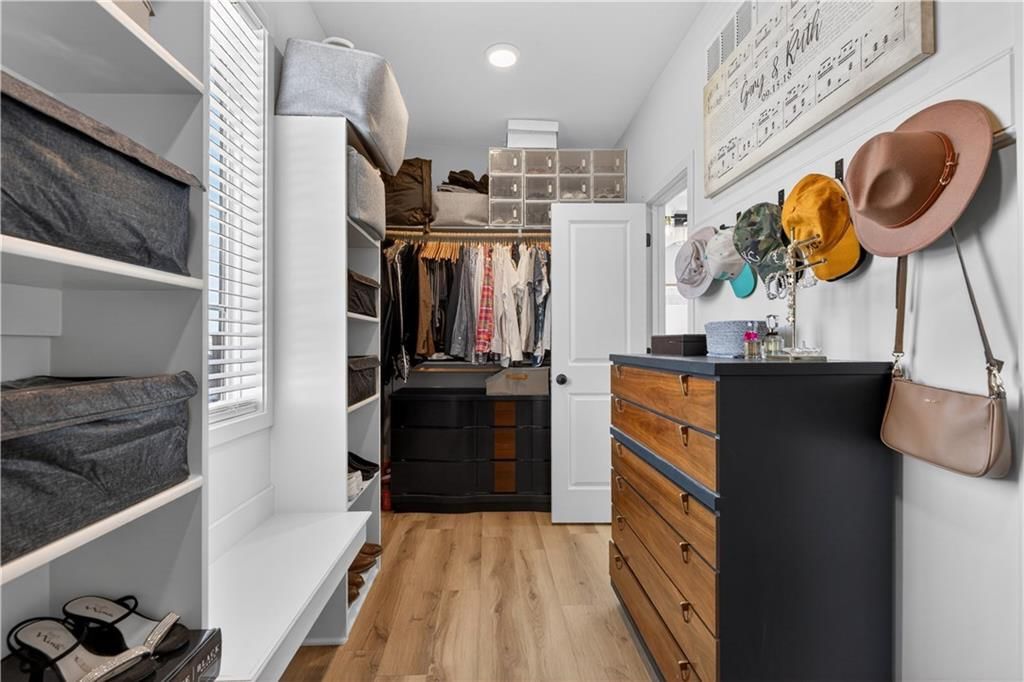 18702 Theden Street — photo 30