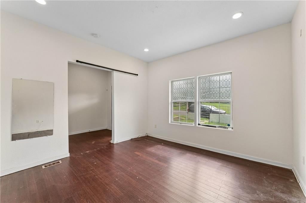 24 S 11th Street — photo 10