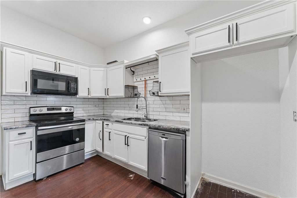 24 S 11th Street — photo 20