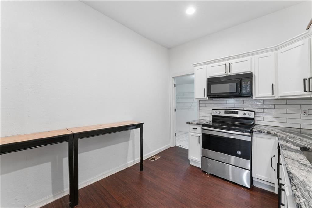 24 S 11th Street — photo 22