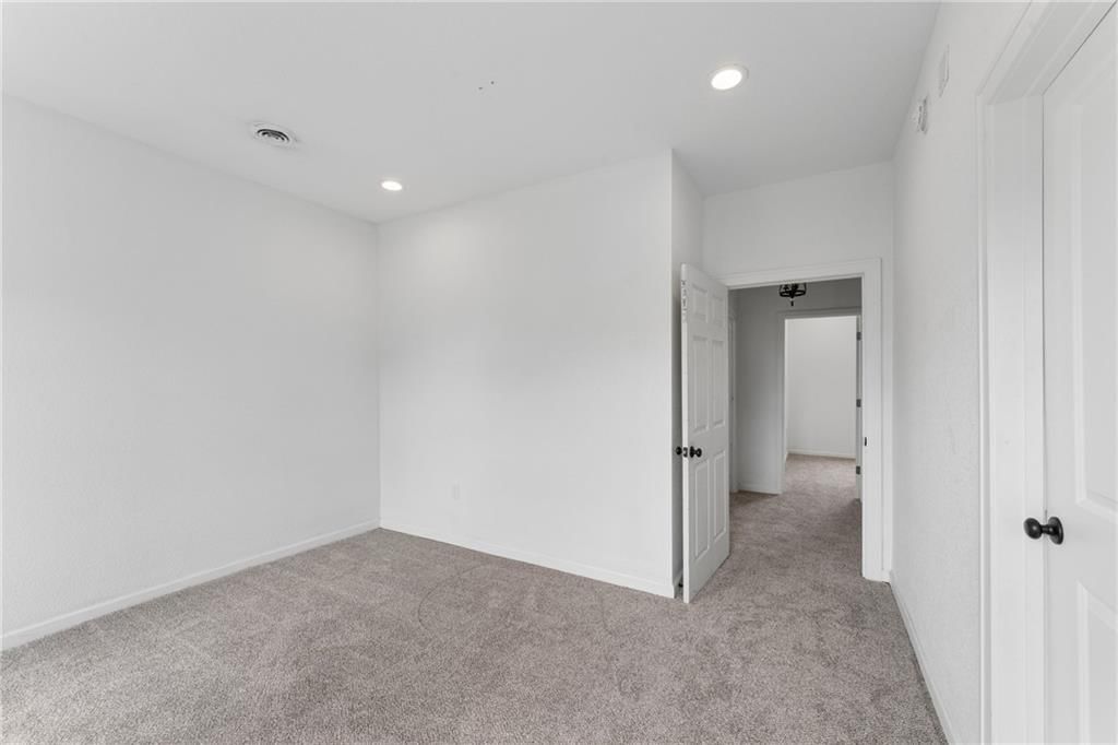24 S 11th Street — photo 33