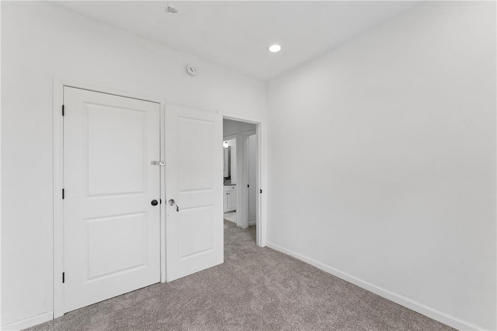 24 S 11th Street — photo 37