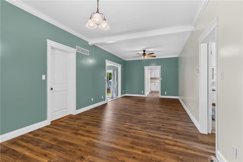 918 N Claremont Street — photo 7