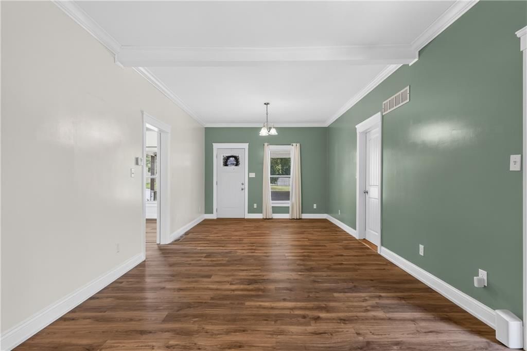 918 N Claremont Street — photo 8