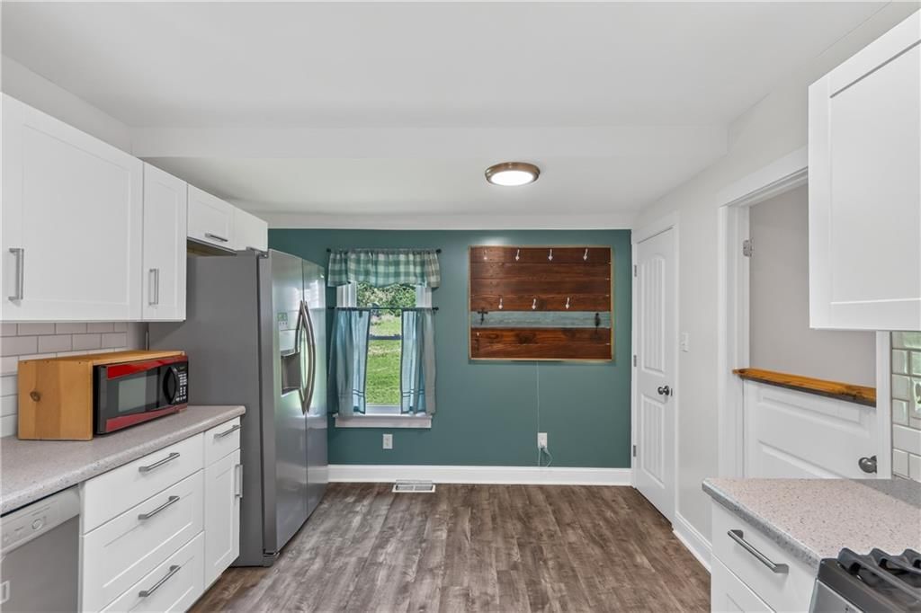 918 N Claremont Street — photo 20