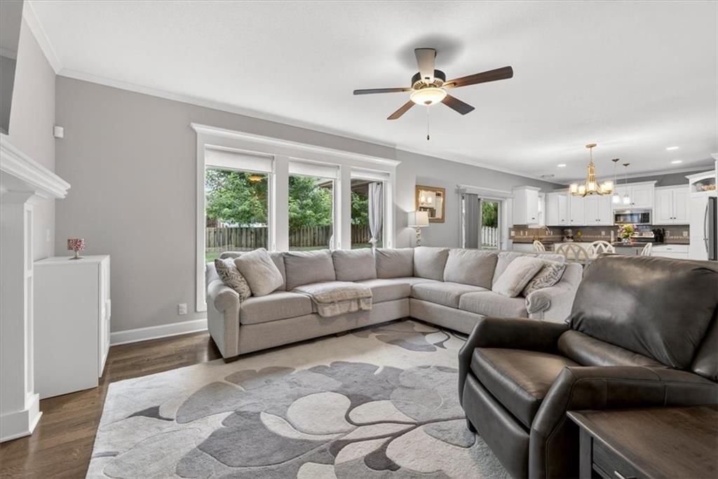 4401 NE Gateway Drive — photo 13