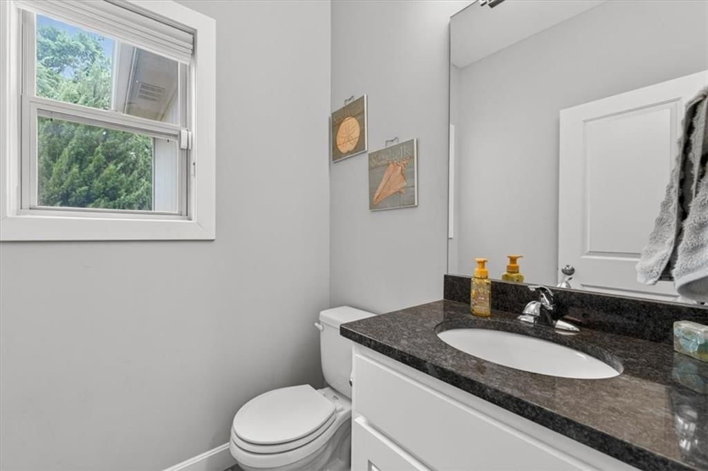 4401 NE Gateway Drive — photo 18