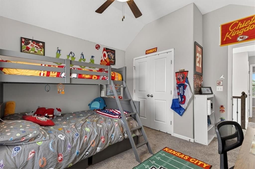 4401 NE Gateway Drive — photo 21