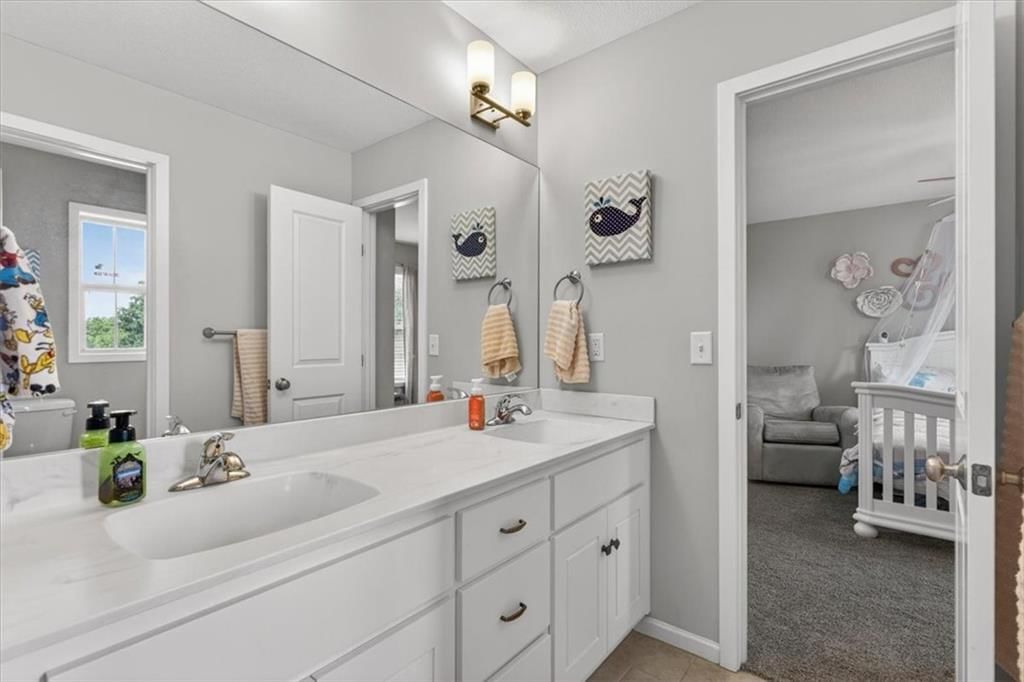 4401 NE Gateway Drive — photo 22