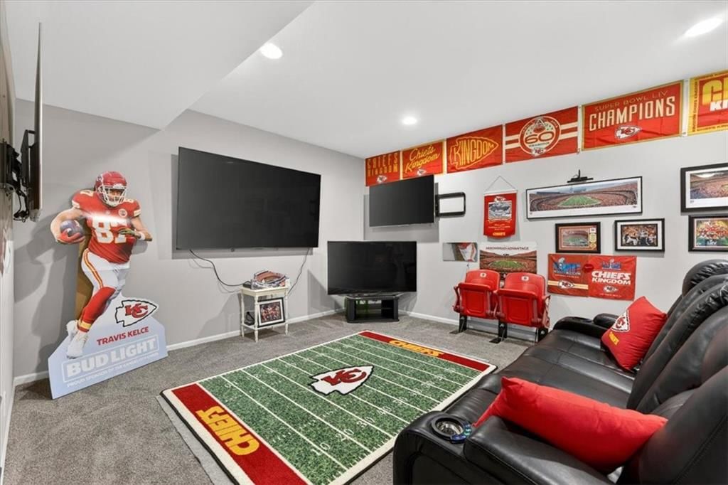 4401 NE Gateway Drive — photo 44