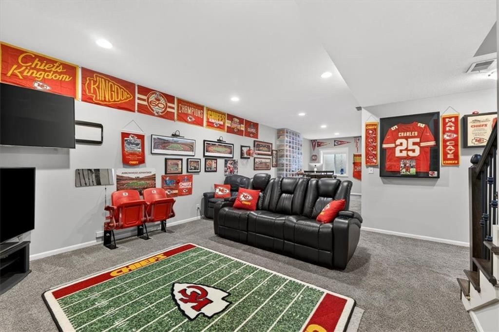 4401 NE Gateway Drive — photo 45