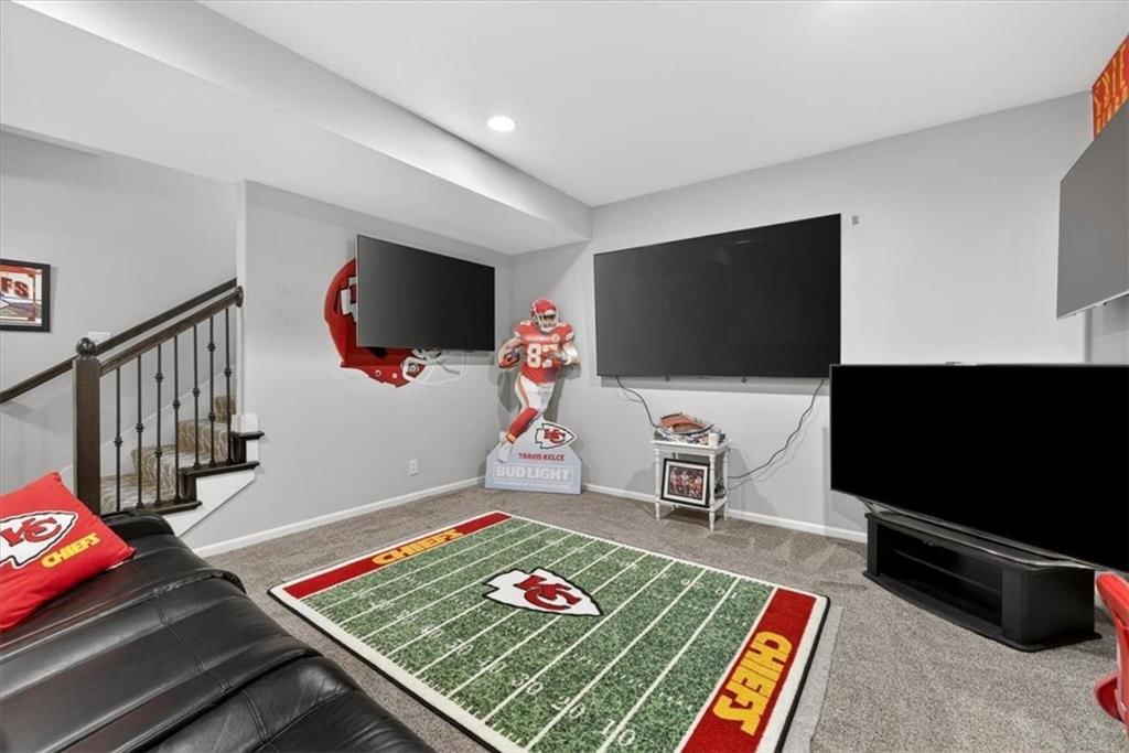4401 NE Gateway Drive — photo 46