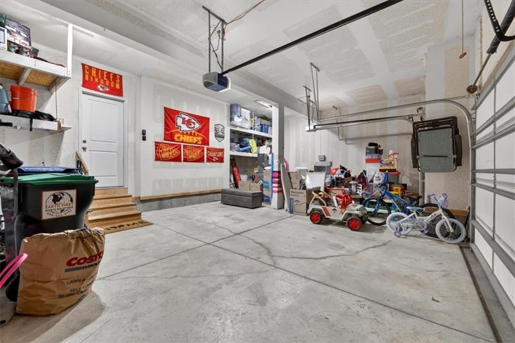 4401 NE Gateway Drive — photo 54