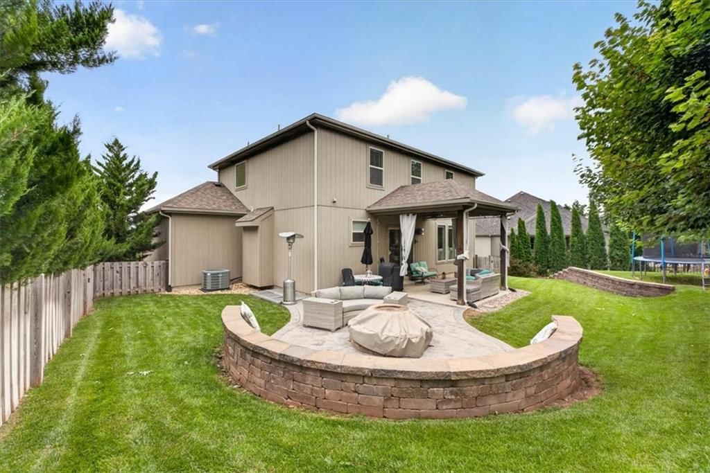 4401 NE Gateway Drive — photo 60