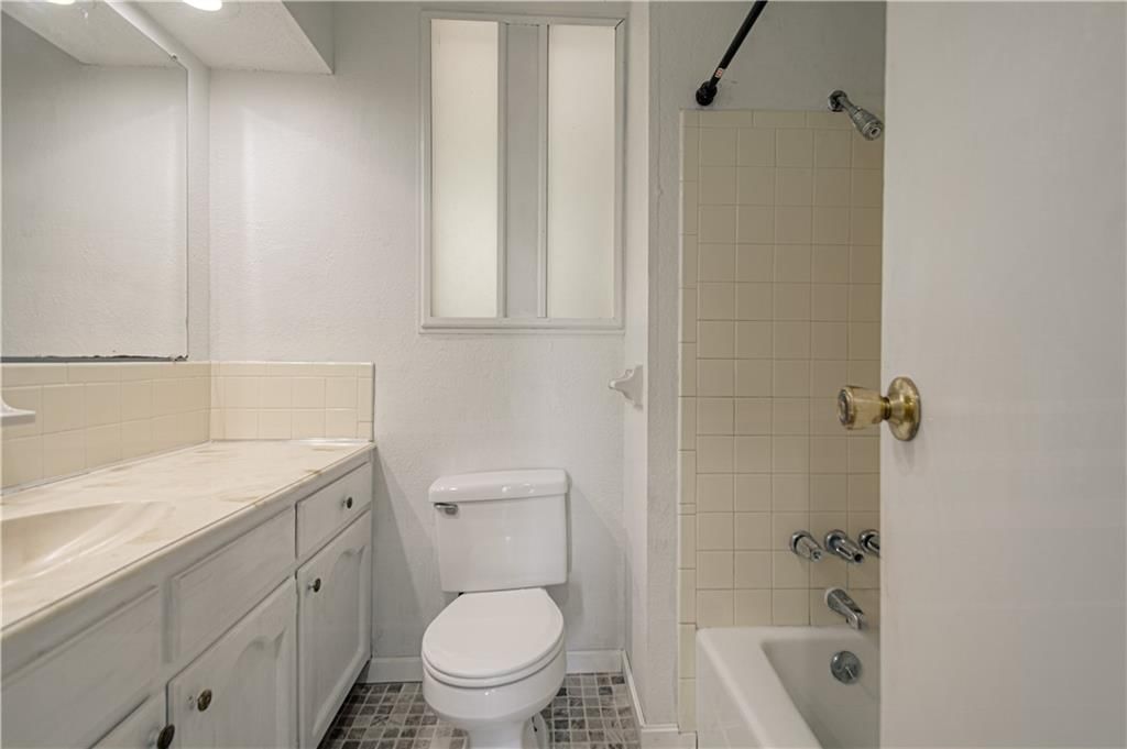 1809 SE Abbey Street — photo 24