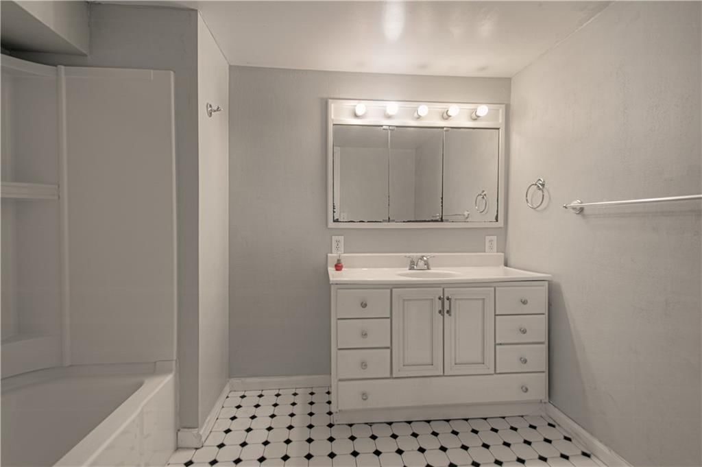 1809 SE Abbey Street — photo 26
