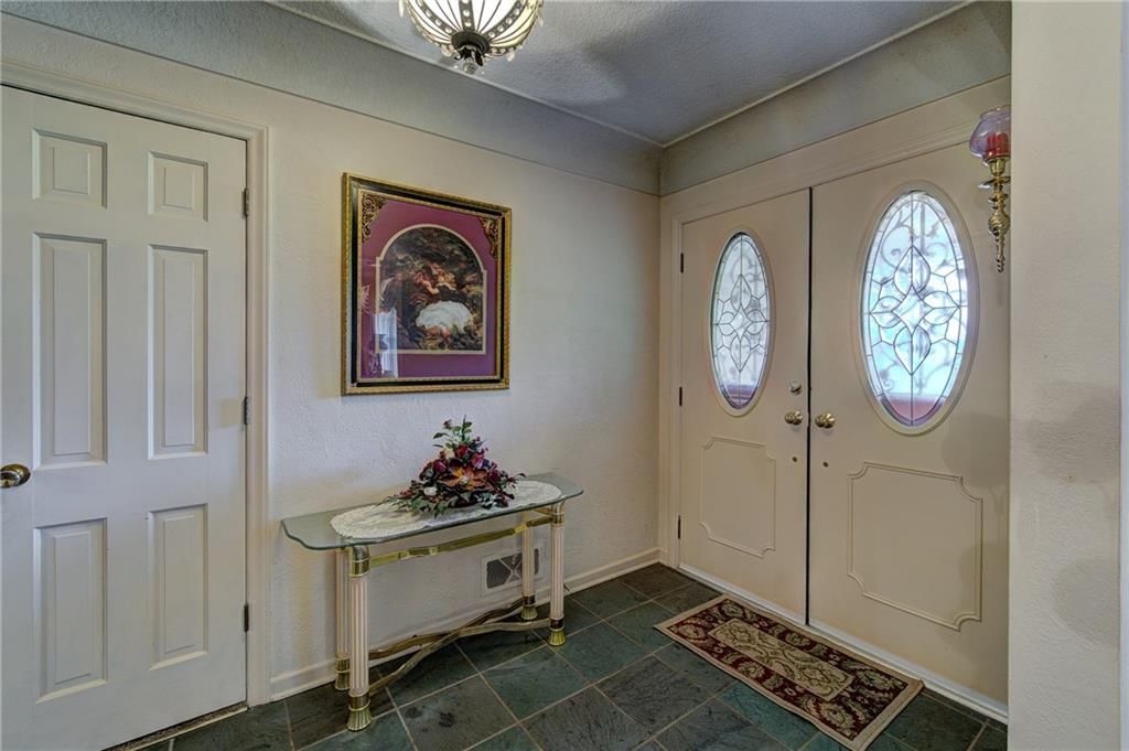 3630 S Forest Avenue — photo 4