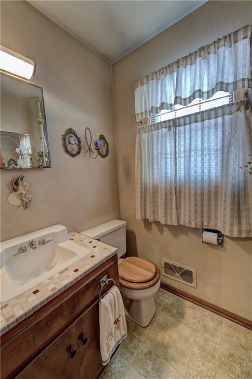 3630 S Forest Avenue — photo 31