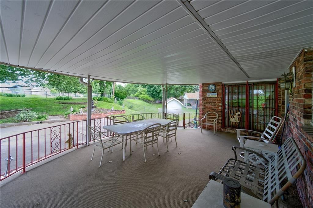 3630 S Forest Avenue — photo 43