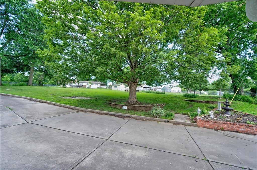 3630 S Forest Avenue — photo 44