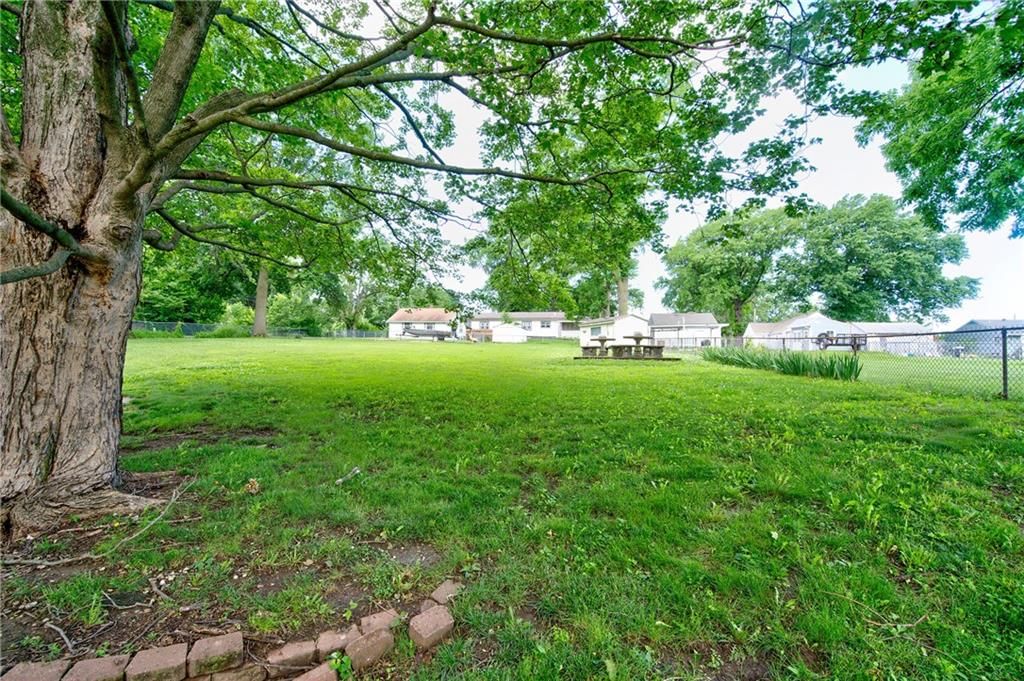 3630 S Forest Avenue — photo 45