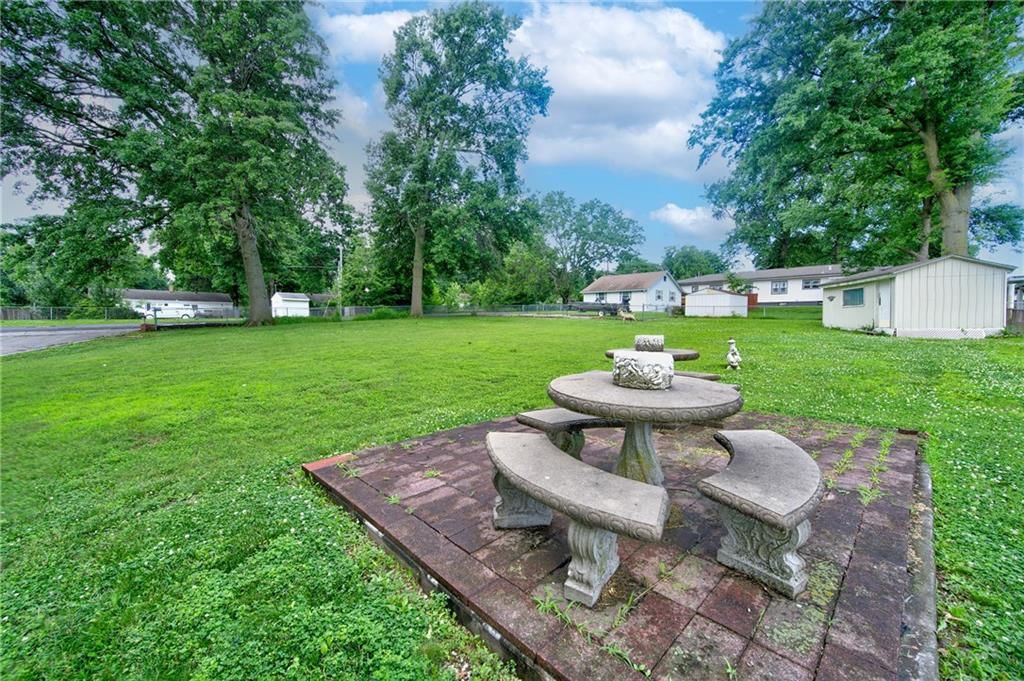 3630 S Forest Avenue — photo 46