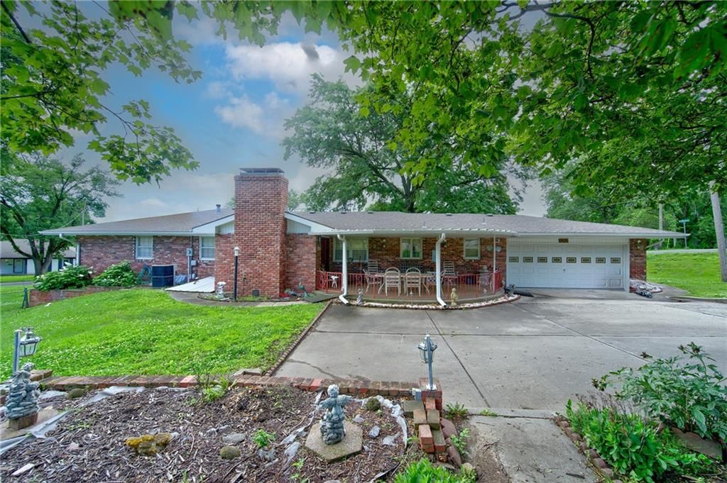 3630 S Forest Avenue — photo 47