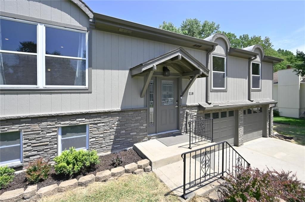 118 Town Court Circle — photo 3