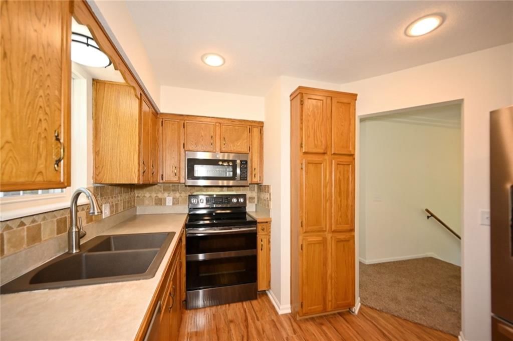 118 Town Court Circle — photo 13