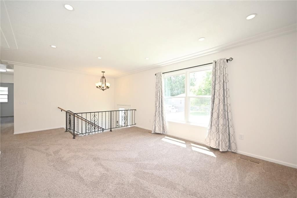 118 Town Court Circle — photo 18