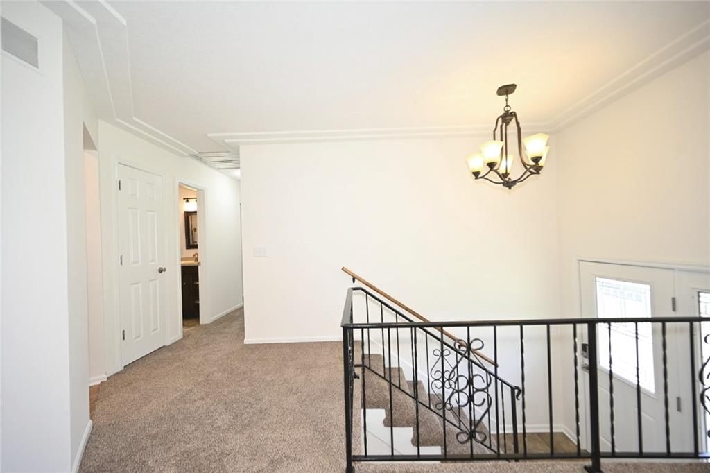 118 Town Court Circle — photo 19