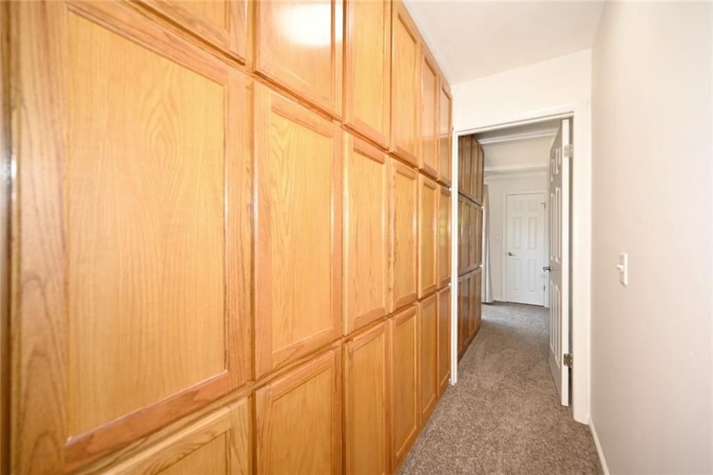 118 Town Court Circle — photo 28