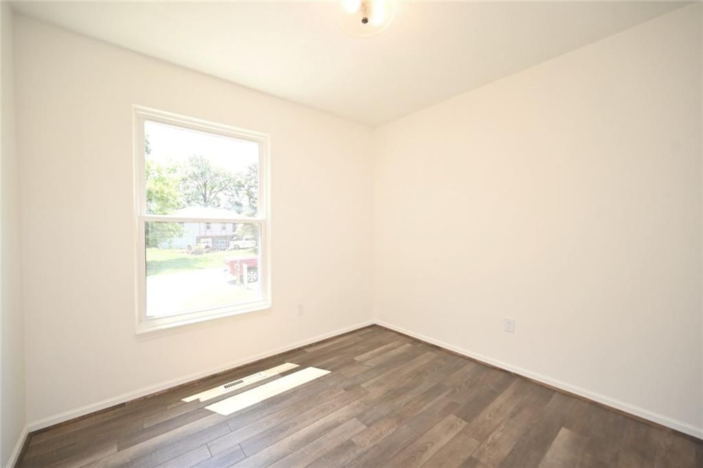 118 Town Court Circle — photo 32