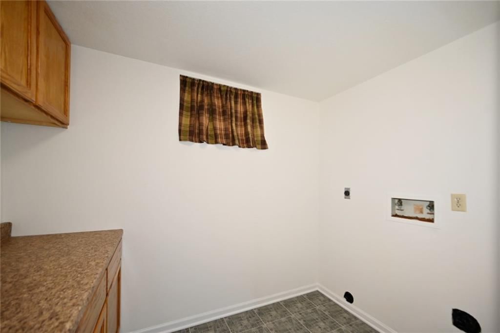 118 Town Court Circle — photo 36
