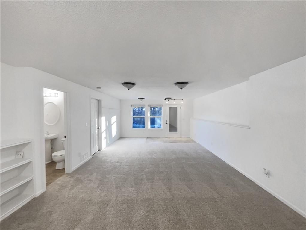 12202 N Highland Avenue — photo 15