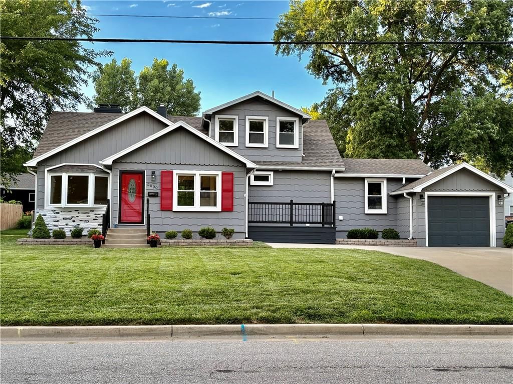 2500 W 47th Terrace — photo 1