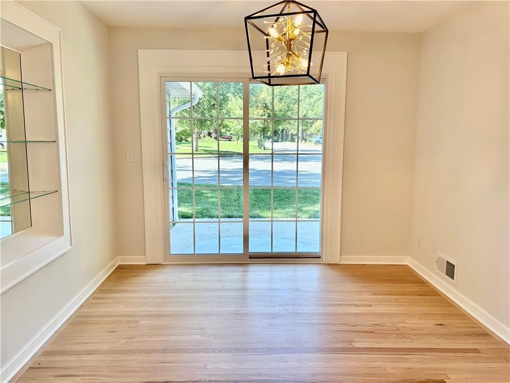 2500 W 47th Terrace — photo 9