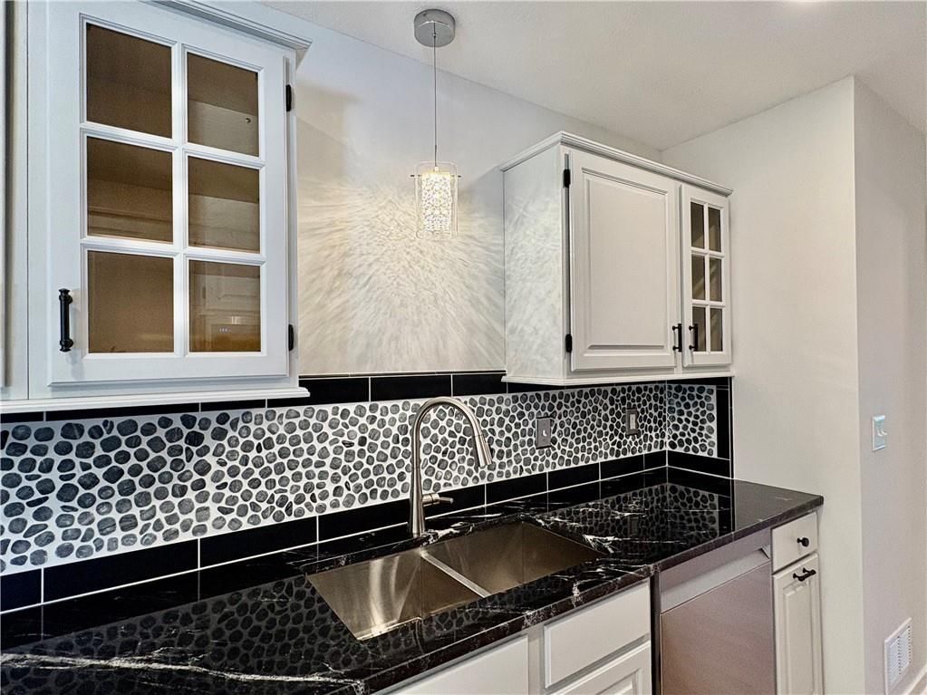 2500 W 47th Terrace — photo 11