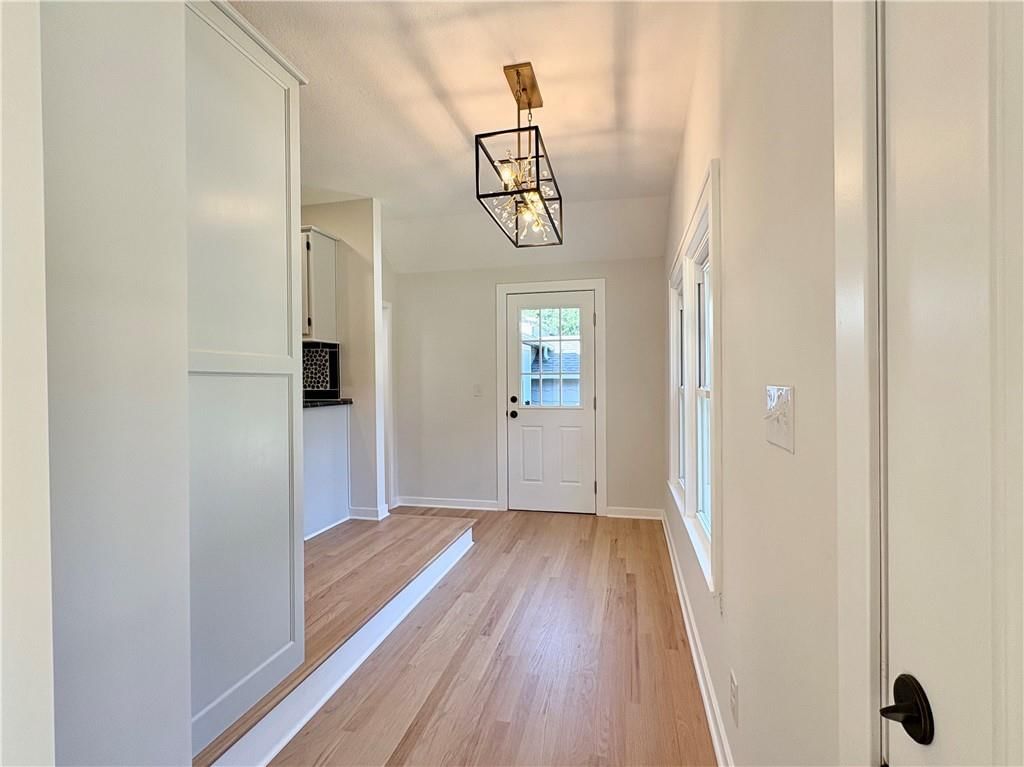 2500 W 47th Terrace — photo 12