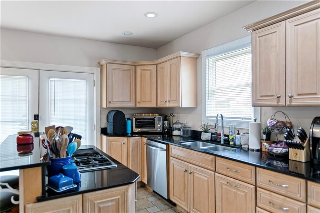 3527 Kenwood Avenue — photo 12