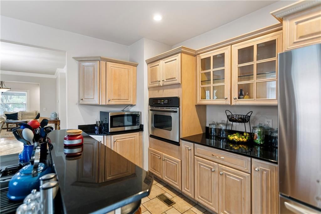 3527 Kenwood Avenue — photo 13