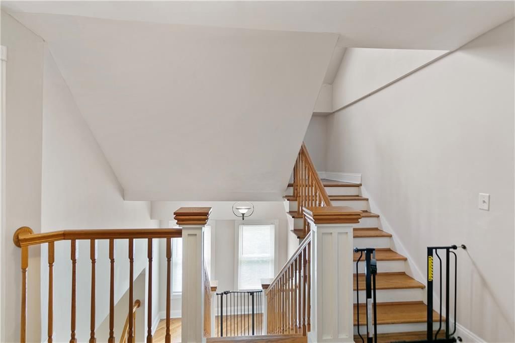3527 Kenwood Avenue — photo 17