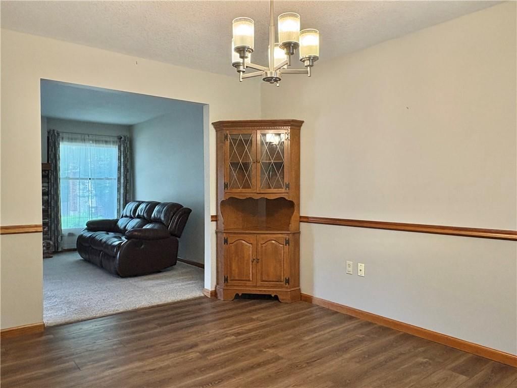 819 E Northview Street — photo 7
