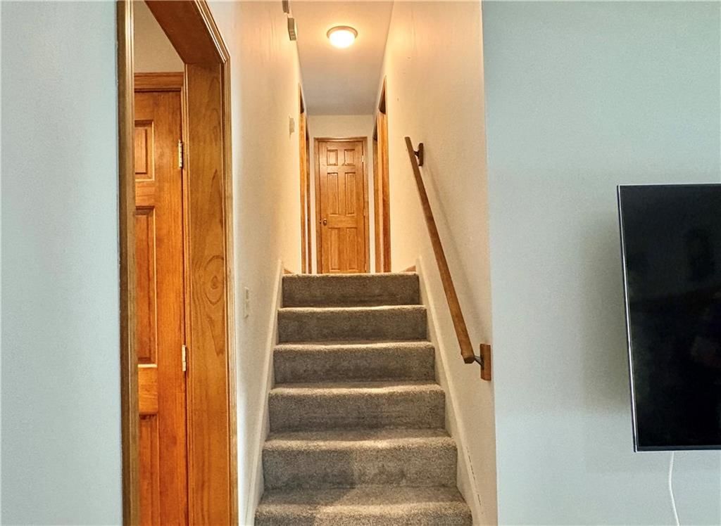 819 E Northview Street — photo 14
