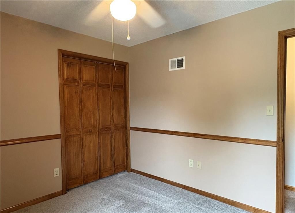 819 E Northview Street — photo 15
