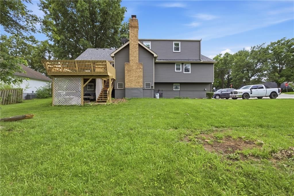 3800 NE Shady Lane Drive — photo 6
